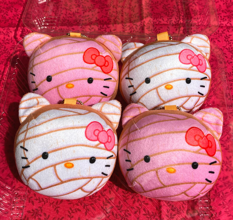 (JUN 2022) Hola Concha Manjuu Plush